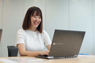 週5日＊英語力を活かしたい方必見！ 弊社派遣スタッフも多数活躍！大手出版社グループでのお仕事★