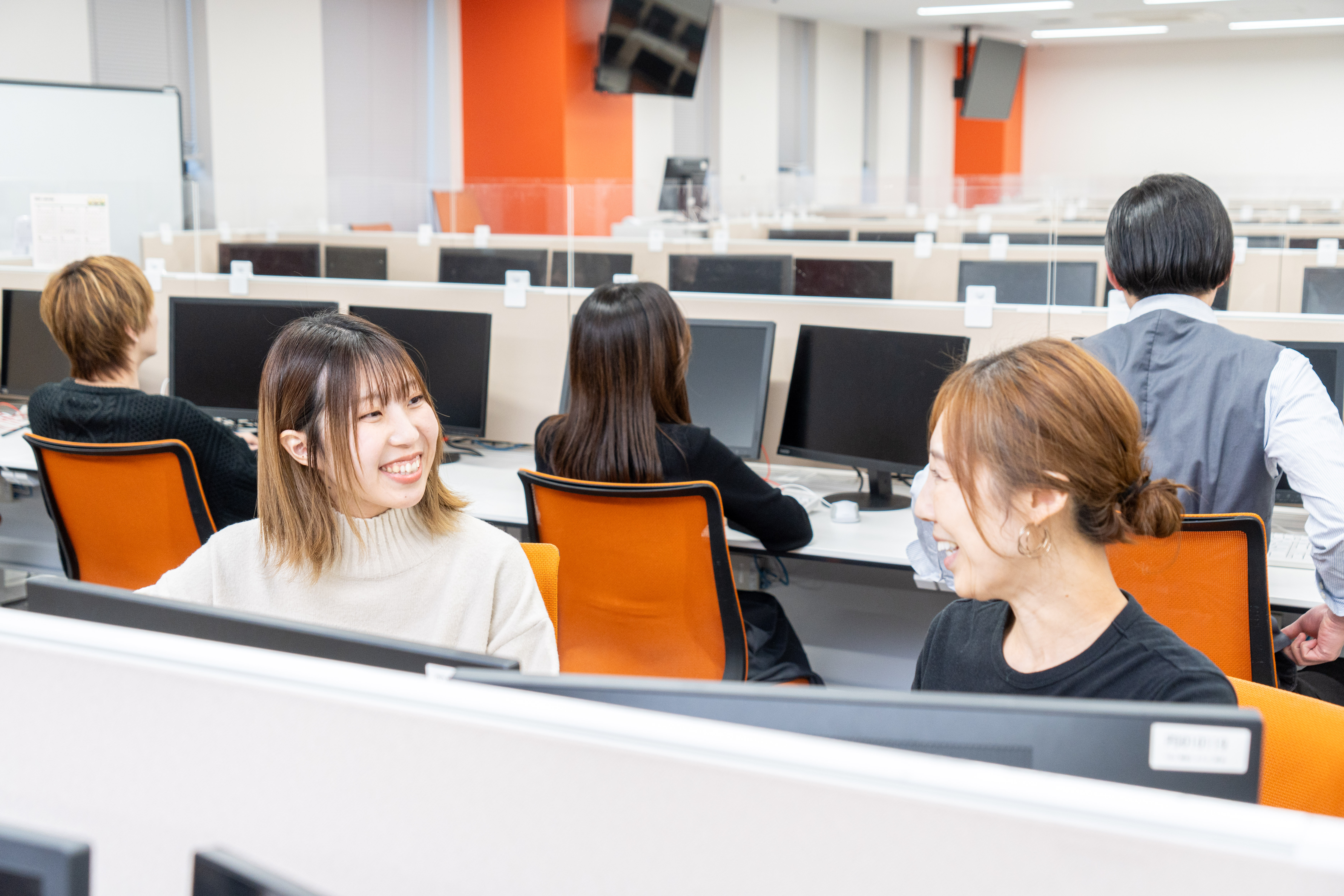 【週3～選べるシフト♪】建物のセキュリティ等に関する問合せサポート事務