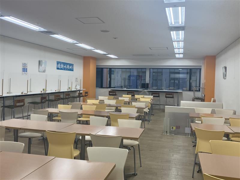 広々とした休憩室で休み時間も快適♪