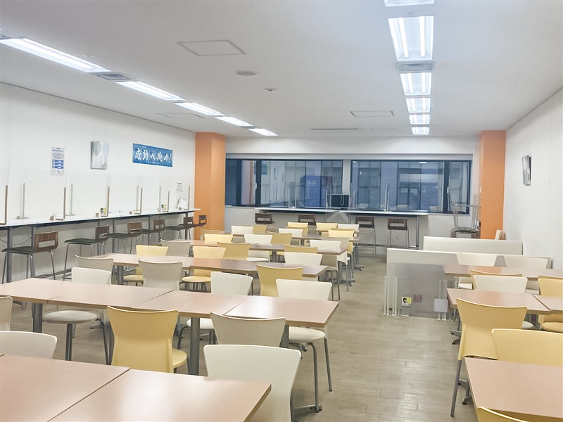 広々とした休憩室