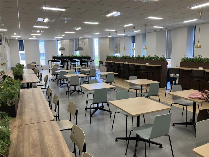 広々キレイな休憩室でリフレッシュ♪