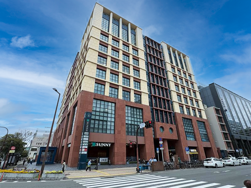 市営地下鉄箱崎線「呉服町」駅 徒歩1分!好立地で仕事帰りのお買い物にも便利◎